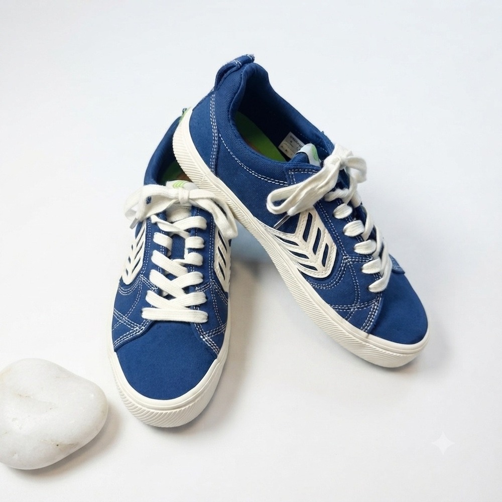 Cariuma Catiba Pro Sz 8 Mystery Blue Canvas Suede Low Top Skate Sneakers Womens